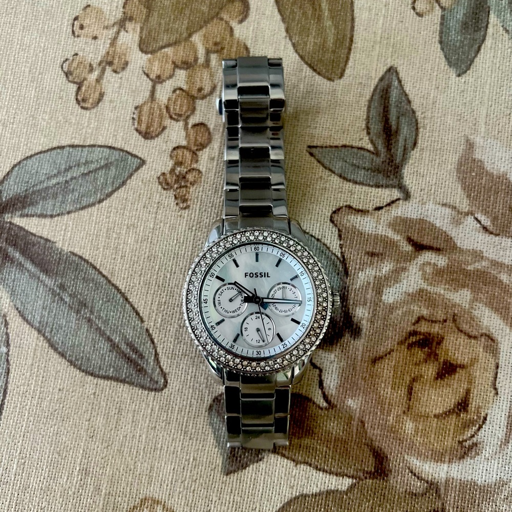 Women’s silver fossil watch